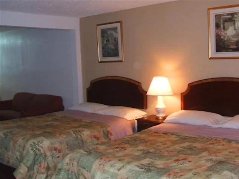 A Victory Inn & Suites - Детройт Екстериор снимка